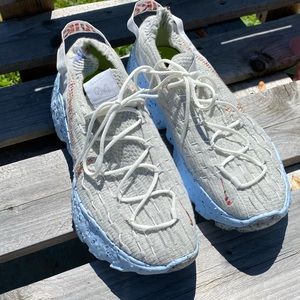 Nike Space Hippie 04